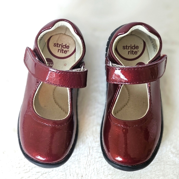 STRIDE RITE | Toddler Girl's Maya Mary Jane Flat, Metallic Burgundy - Picture 2 of 8